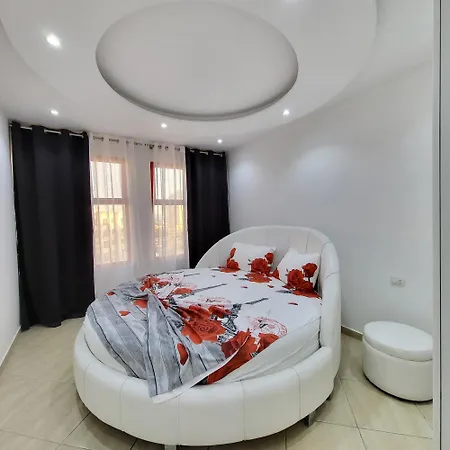Apartament C'est La Vie Durrës